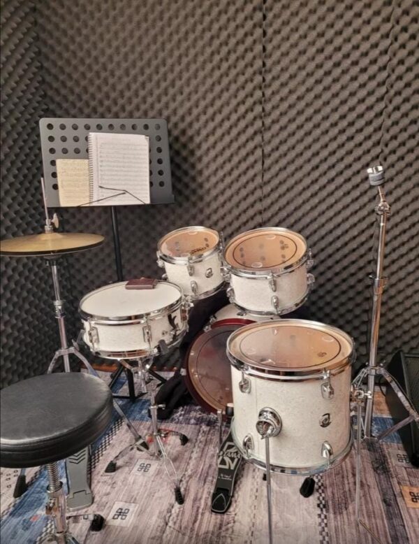 Espuma Acústica Profesional 50×50×5 cm – Combo x24 Unidades Insonorización Total